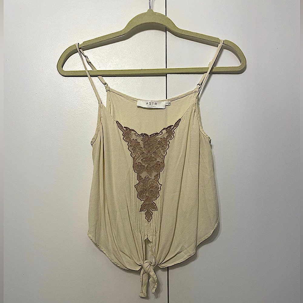 ASTR Tie Front Lace Detail Crop Tank